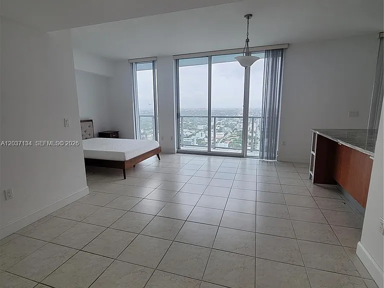 185 SW 7th St #3500 — Photo 14