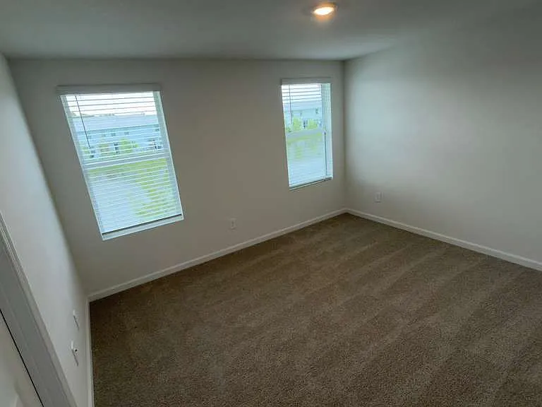 613 Salisbury Cir — Photo 13