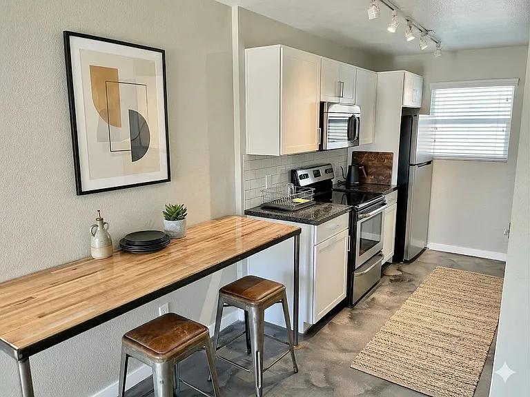 4207 N 27th St #2 — Photo 8