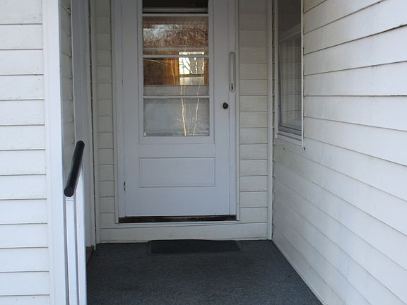 2nd image of 6605 Elm St