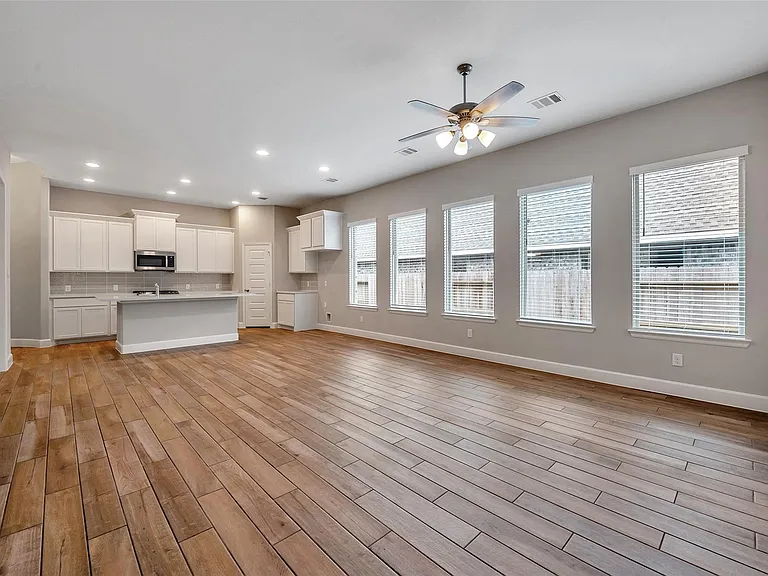 1328 Wicklow Forest St — Photo 18