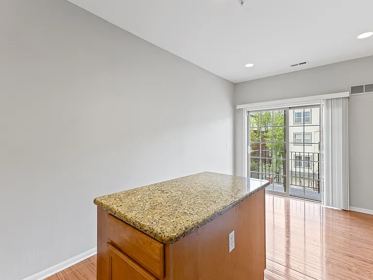 3091 Camden Dr — Photo 13