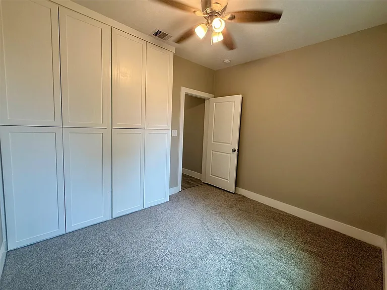 1816 Ryon St — Photo 6