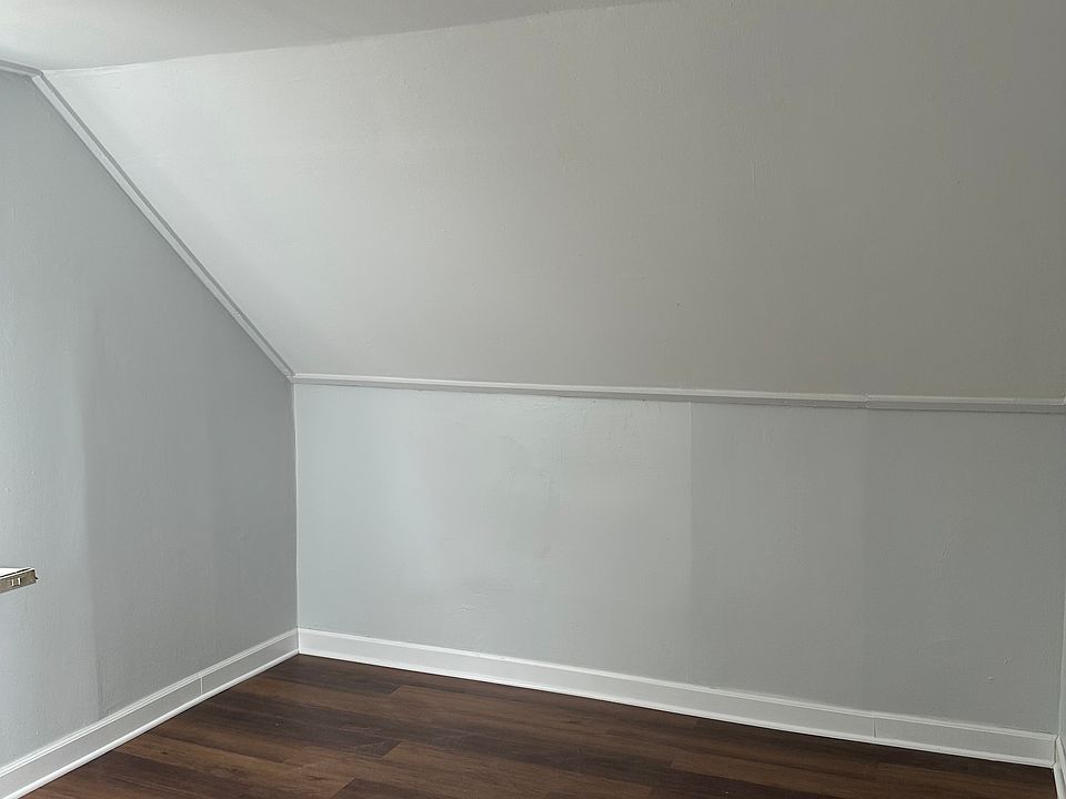 1st image of 91 N Fairlawn Dr