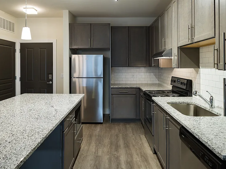 The Kirkwood Apartments at Edgewood — Photo 35