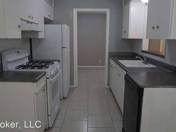 5th image of 4718 Lavender Ln