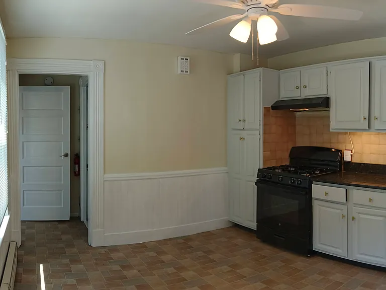52 Crescent Ave #1 — Photo 18