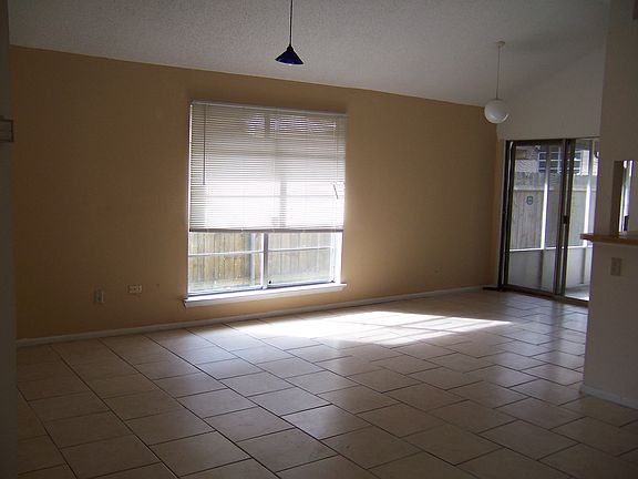 3rd image of 3519 Timber Wolf Ln
