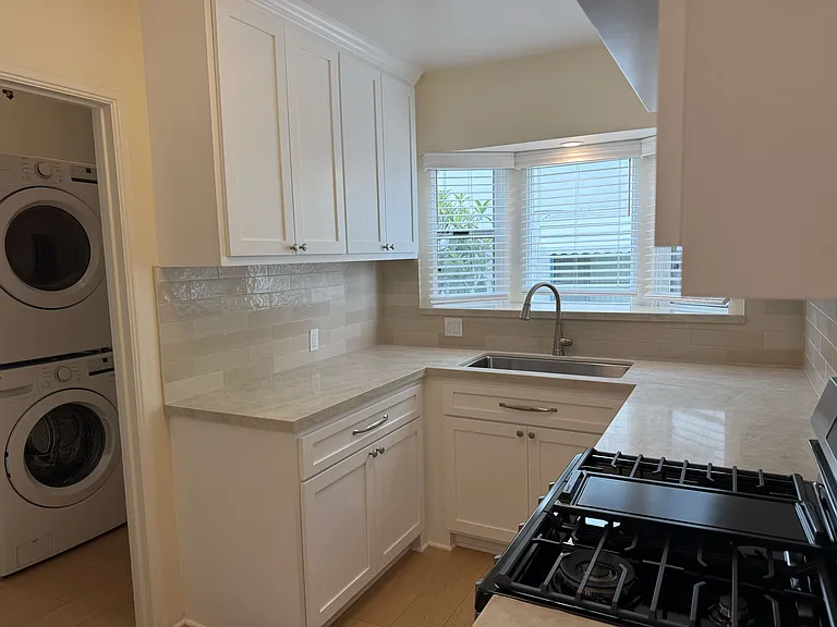 617 W Glenoaks Blvd #617 — Photo 15