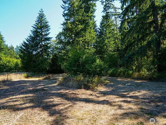 4th image of 7123 115th Avenue SW