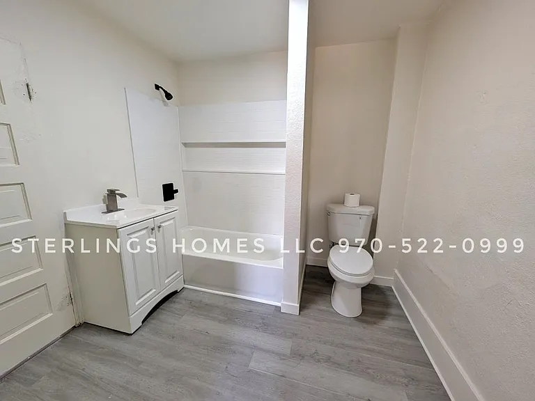 421 Oak St — Photo 4