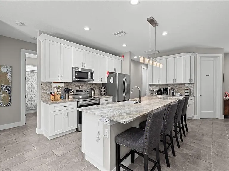 279 Avalon Rd — Photo 17