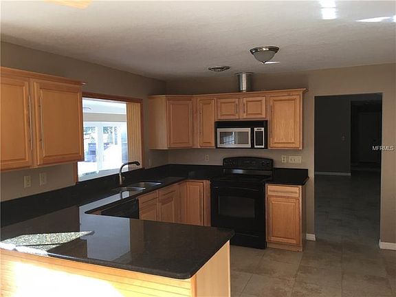 4th image of 109 Sweetwater Hills Dr