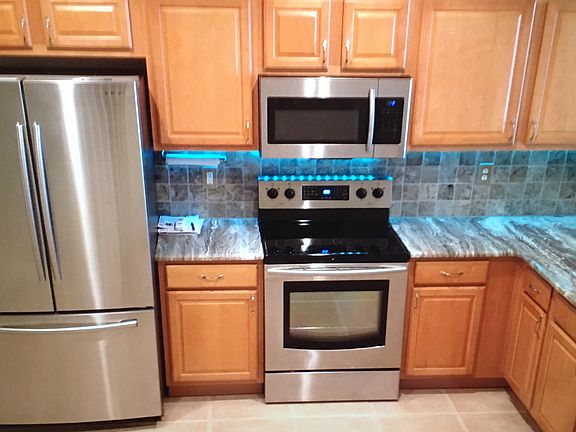 2nd image of 8430 Village Edge Cir