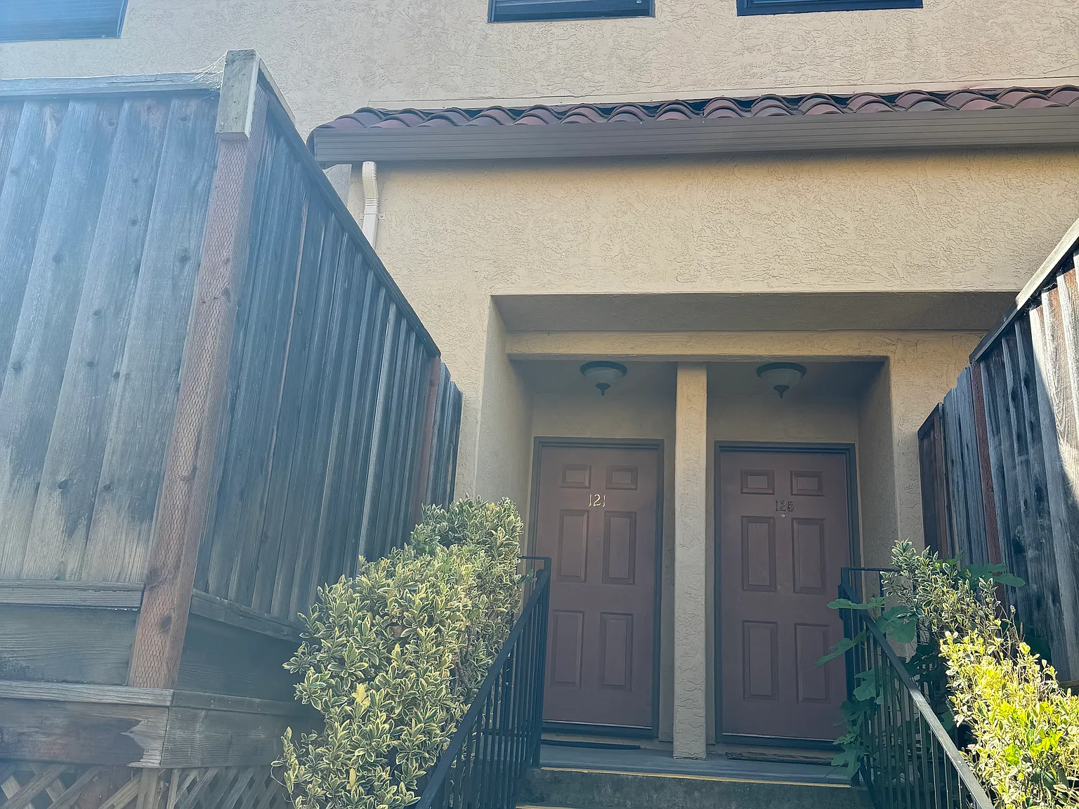 3 bed, 2.5 bath, 1460 sqft, $995 — Photo 1
