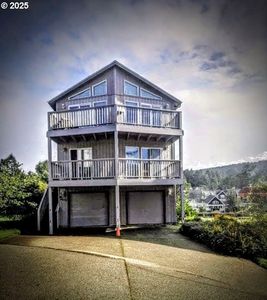 2672 SW Anchor Ave, Lincoln City, OR, 97367