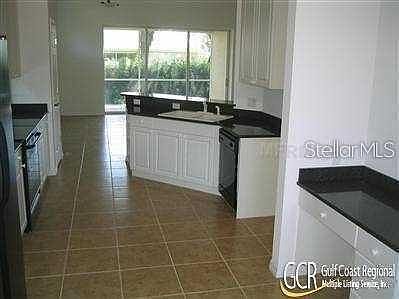 3rd image of 5523 Simonton St