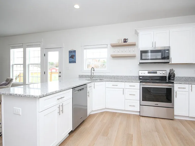 1076 Startown Rd — Photo 13