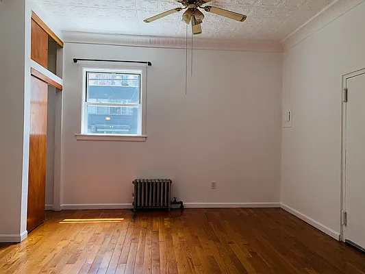 Rented by Thermos Realty & Management Inc | media 17