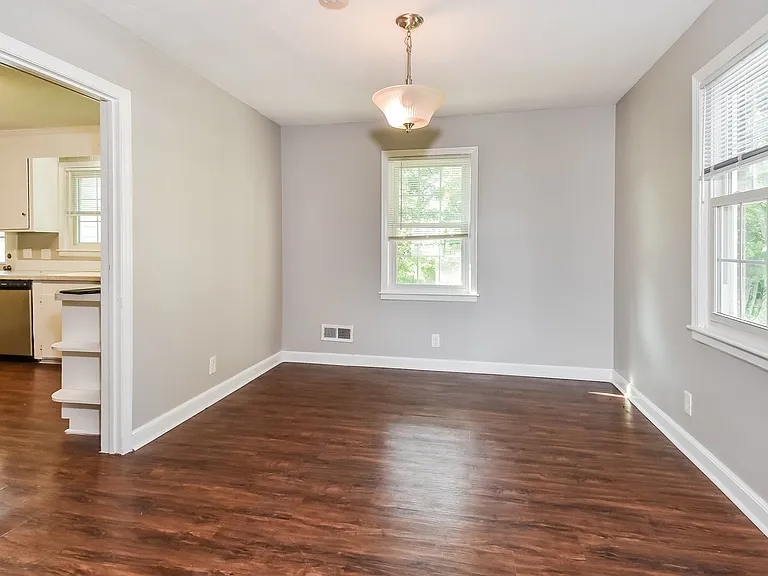 1587_019_dining_room_12984427.jpg