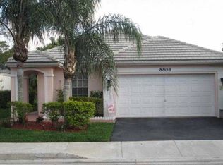 8808 Lake Park Cir S, Davie, FL 33328