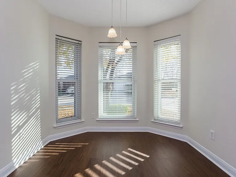2370 Stagecoach St — Photo 6