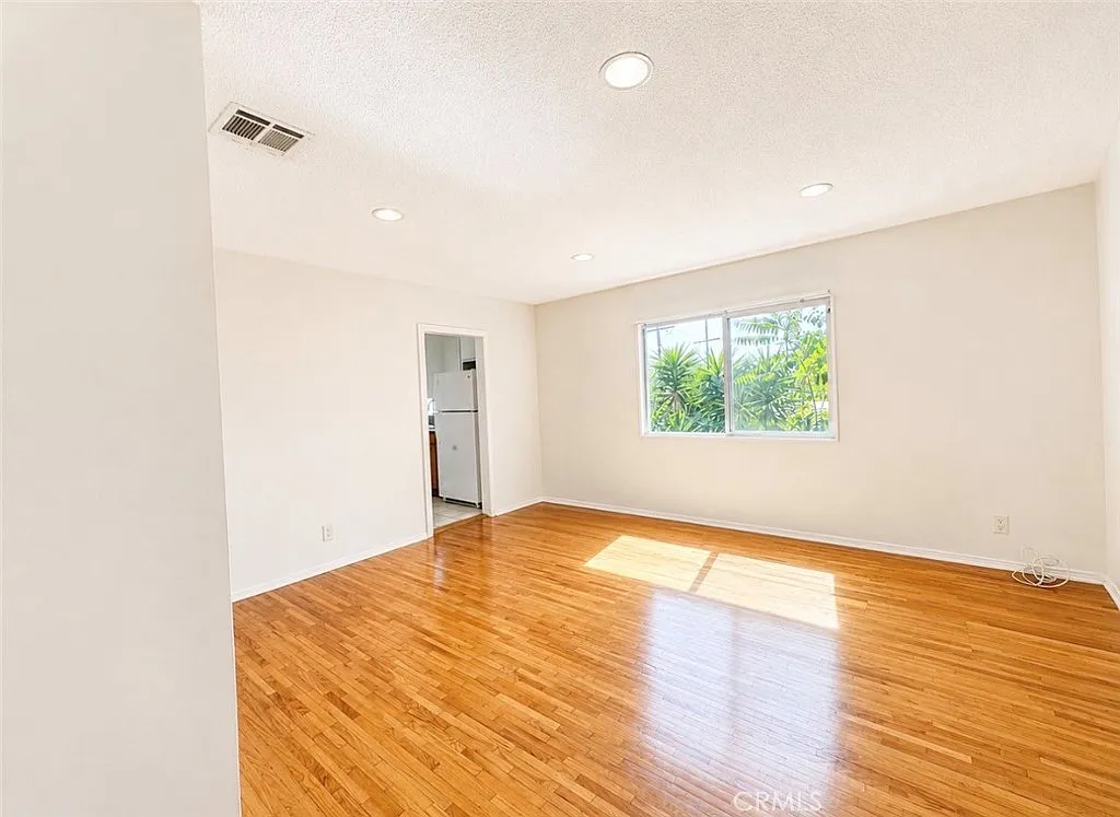 2 bed, 1100 sqft, $2,495 — Photo 1
