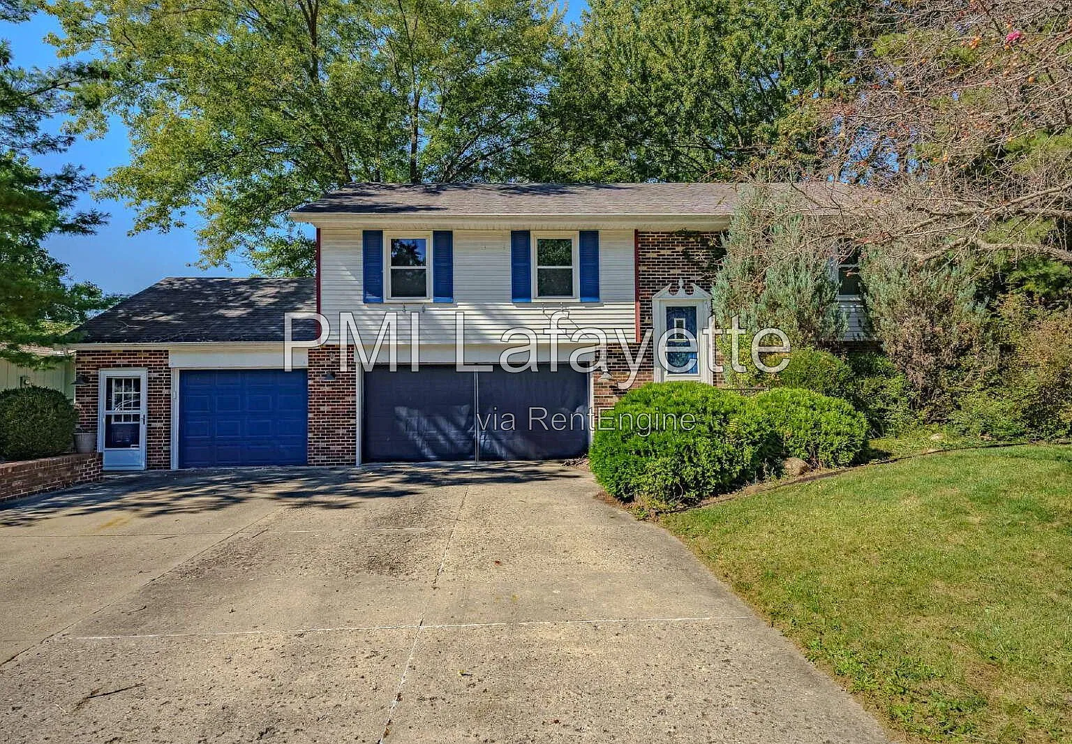 4 bed, 2.5 bath, 1656 sqft, $2,400 — Photo 1