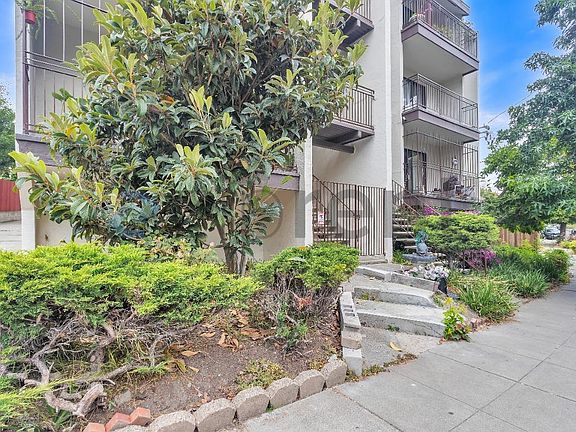 3rd image of 321 Athol Ave #2