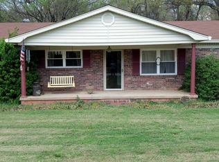 200 Wintergreen Ln, Taylors, SC 29687