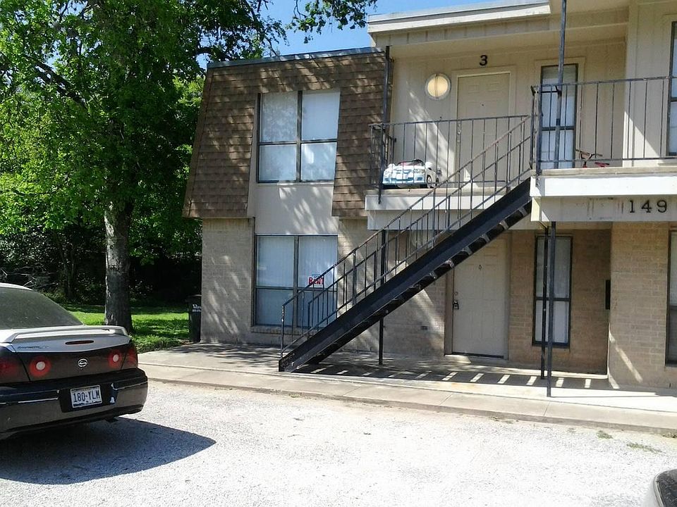 1st image of 149 Coers Dr APT 1