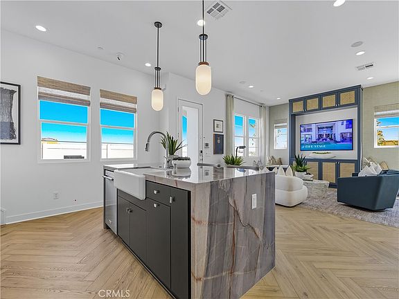 4th image of 2378 Liv Way