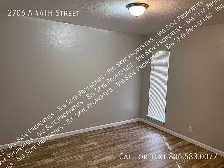 2706A 44th St — Photo 5