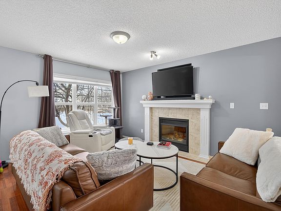 2nd image of 67 Summerfield Point E