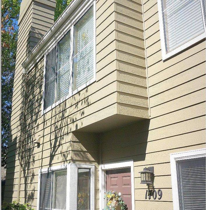 1st image of 1709 Parkview Green Cir