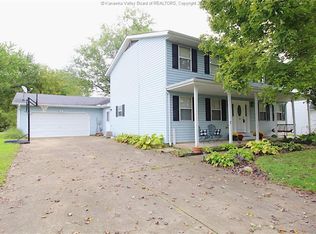 132 Westland Est, Winfield, WV 25213