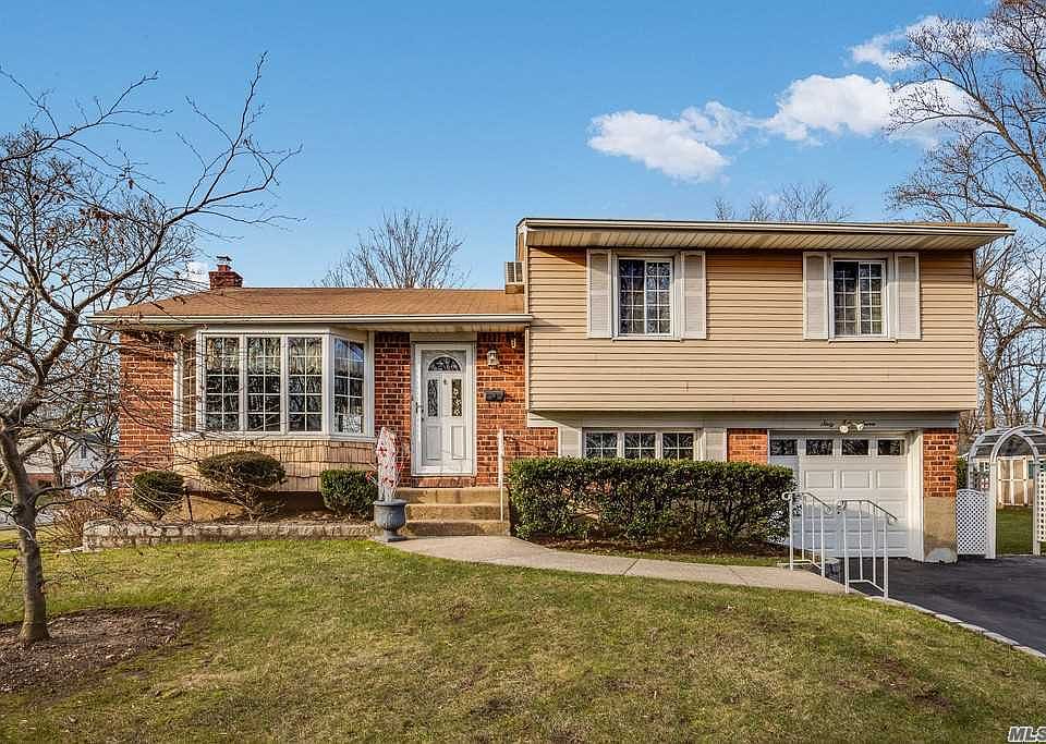 1st image of 67 Ashford Dr