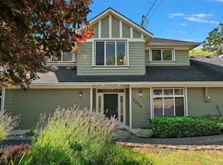 2425 Oak Bay Ave, Oak Bay, BC V8R 1H3