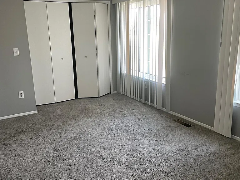17072 Kingsbrooke Dr — Photo 10