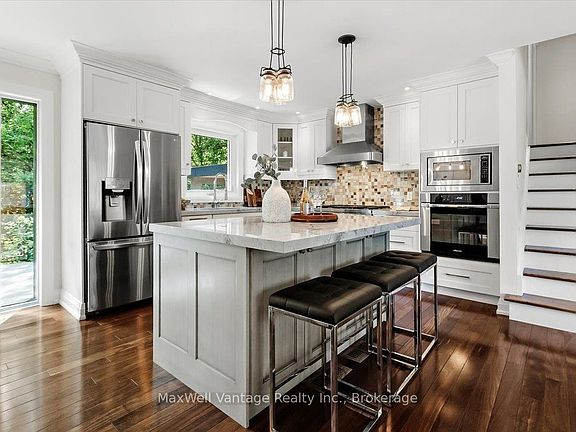 4th image of 26 Crossburn Dr