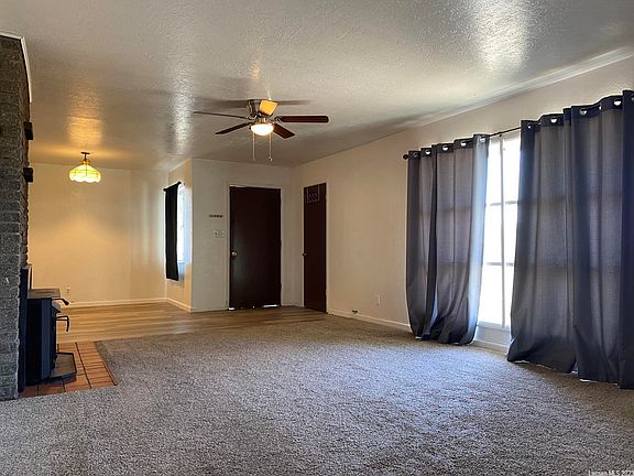 4th image of 742-495 Mountain View Dr