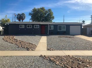 833 W Sharon Rd, Redlands, CA 92374