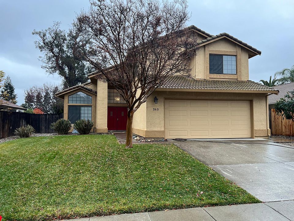 1st image of 263 Woodstock Cir