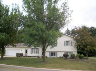 312 Florence Dr, Utica, IL 61373