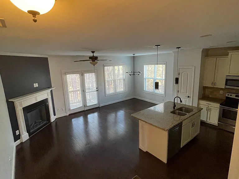 748 Carolina Ave — Photo 23