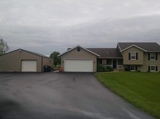 951 170th St, Hammond, WI 54015