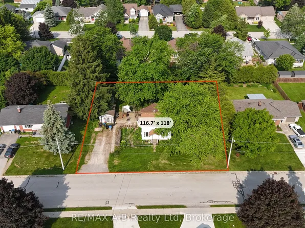 86 Salina St N, Saint Marys, ON N4X 1C8