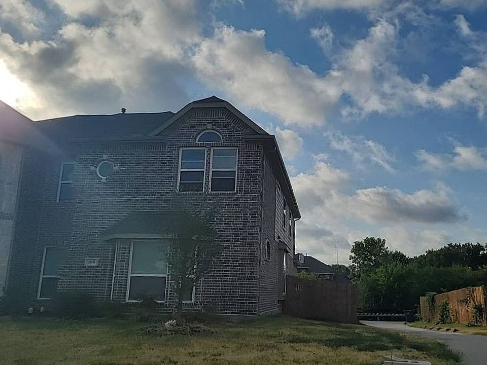 2nd image of 1606 E Oates Rd
