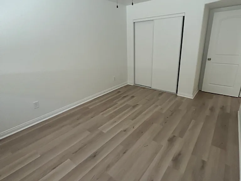 14359 Haynes St — Photo 14