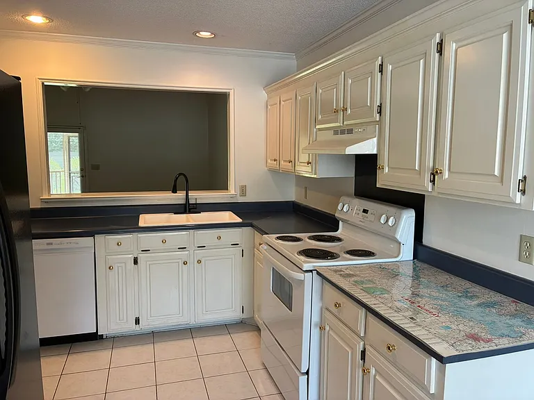 40 Boardwalk Ln — Photo 6
